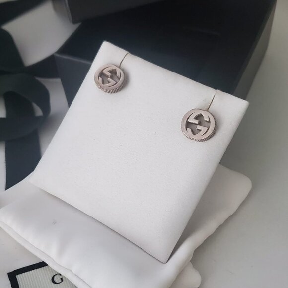 GUCCI INTERLOCKING EARRINGS IN SILVER - Picture 3 of 5